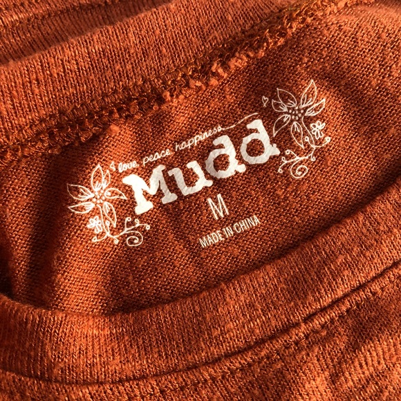 SOLD🛒 BURNT ORANGE SLEEVELESS TOP - Picture 4 of 4